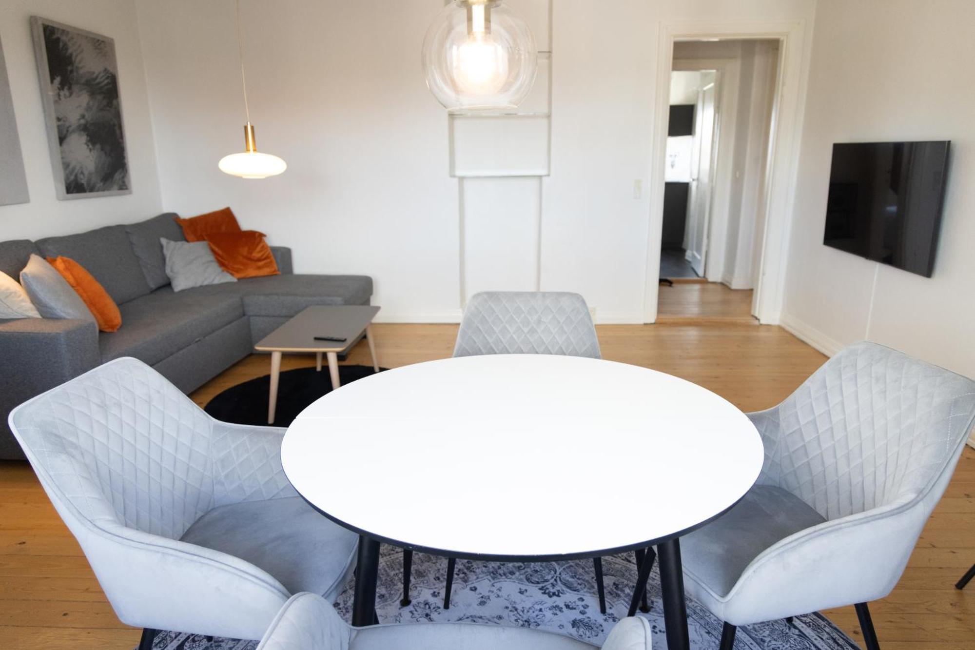 Aalborg Med Fri Parkering I Dejligt Omrade